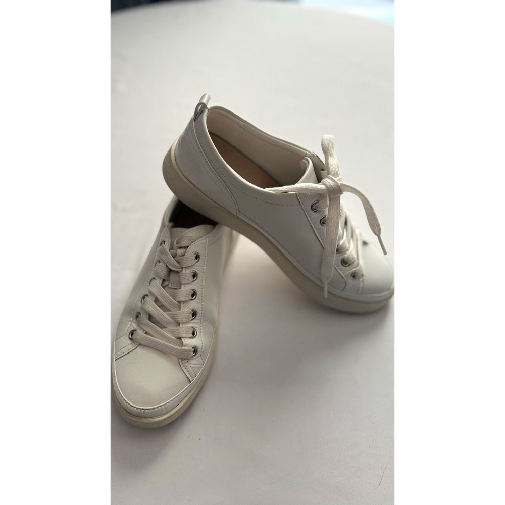 Vionic Winny Women's White Lace-Up Low Top Sneakers Lace Eyelet Logo
